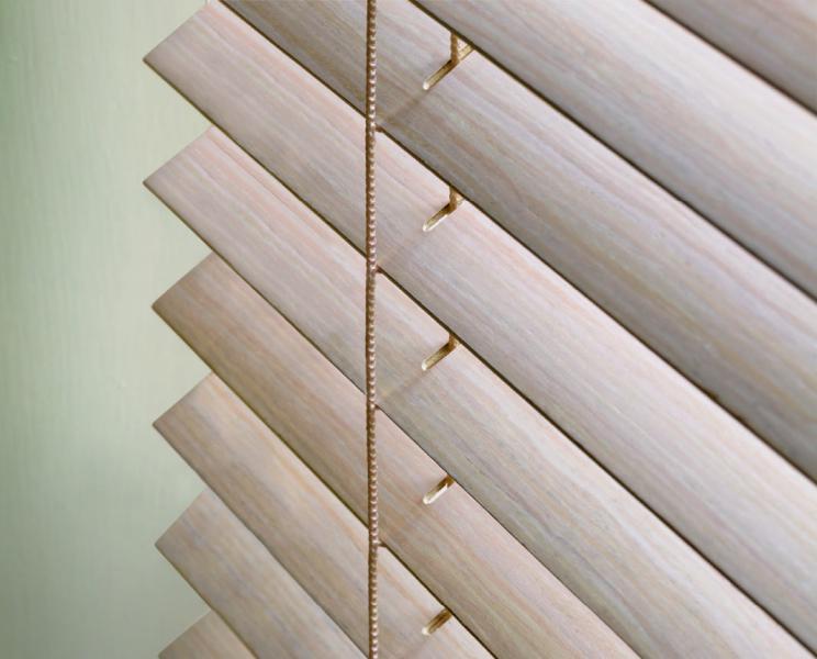 wooden-venetians-Zura close-up